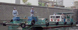 日本橋川清掃活動