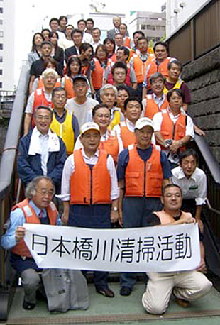 日本橋川清掃活動